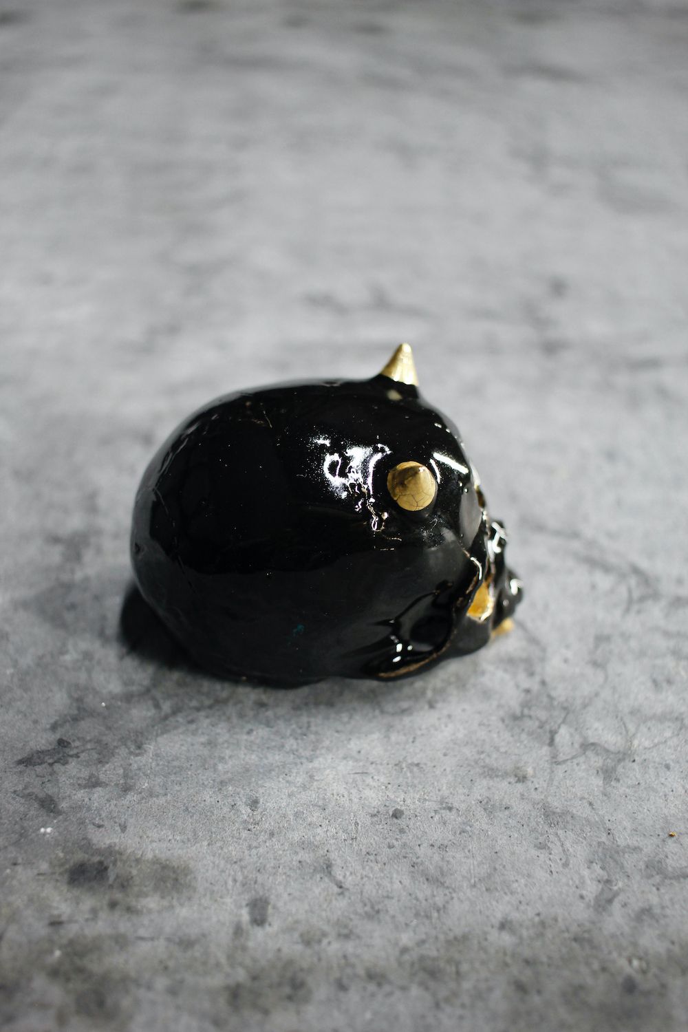 デスパターンズ2020冬 三つ目鬼ぐい呑 黒×金  (桐箱付)