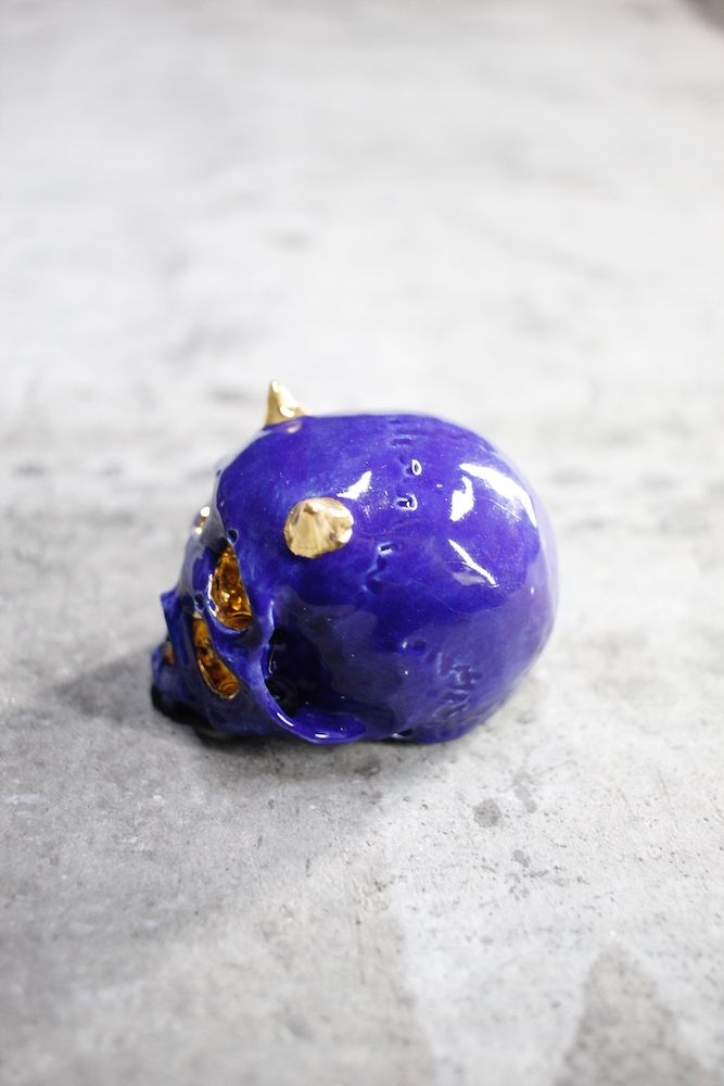 四つ目鬼髑髏ぐい呑 濃青×金  (桐箱付)