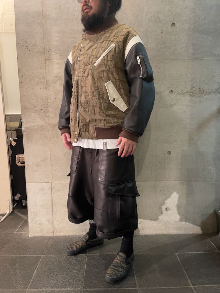 945-81TTJ459-1 (KHI/BLK, BLK/BLK)