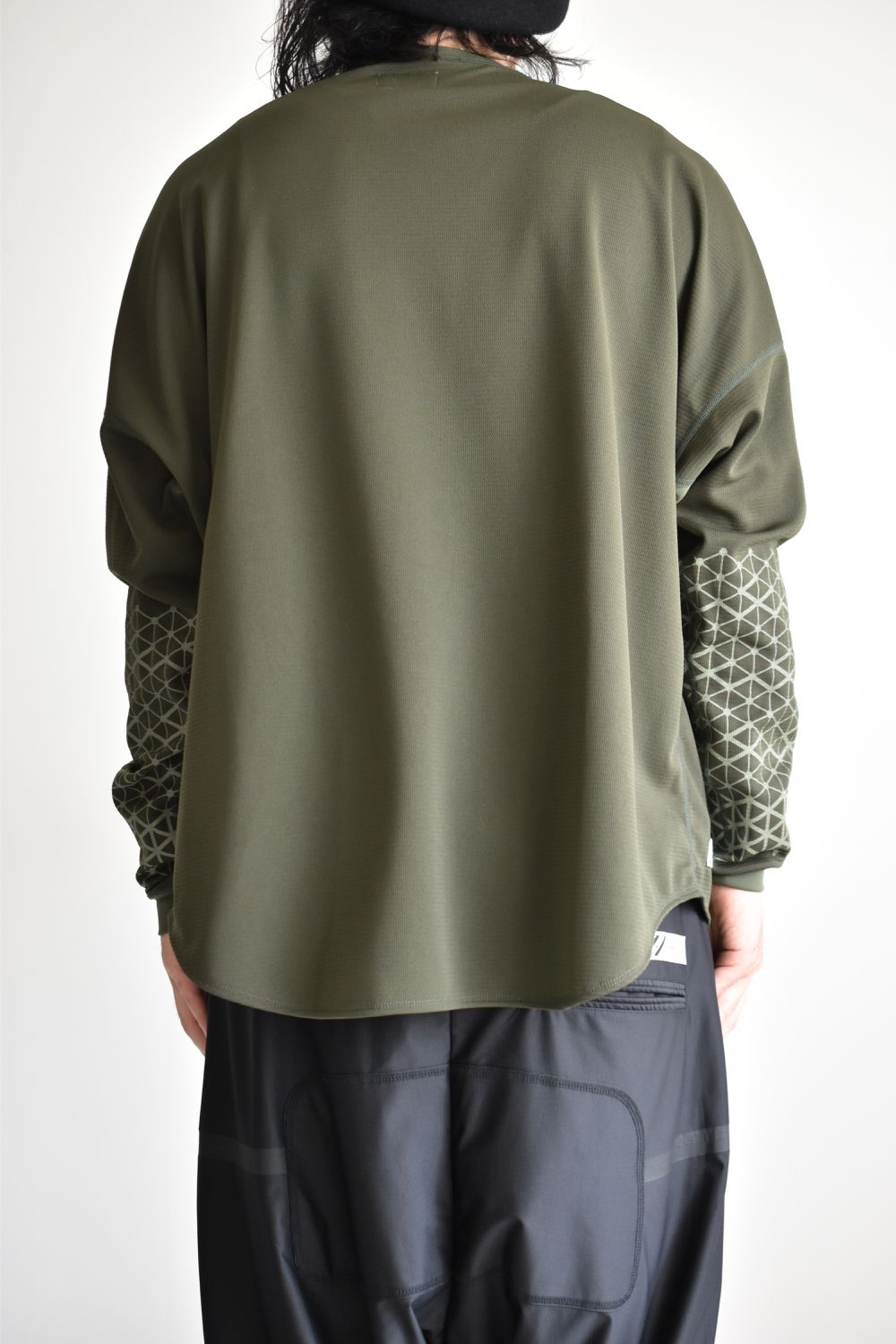 GEOMETRIC PATTERN L-SLEEVE c/#2 OD