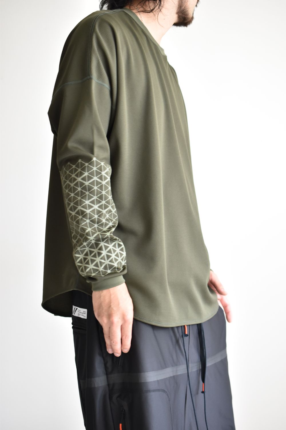 GEOMETRIC PATTERN L-SLEEVE c/#2 OD