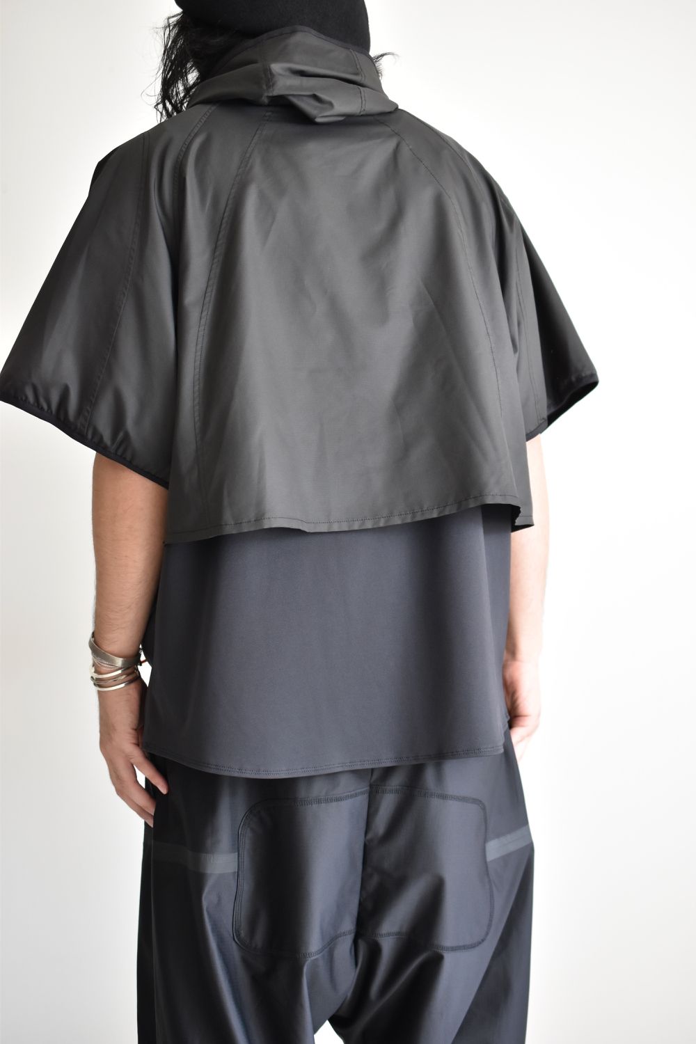 LAYERED HOODED WIDE PULL S-SLEEVE  c/#1 BLACK