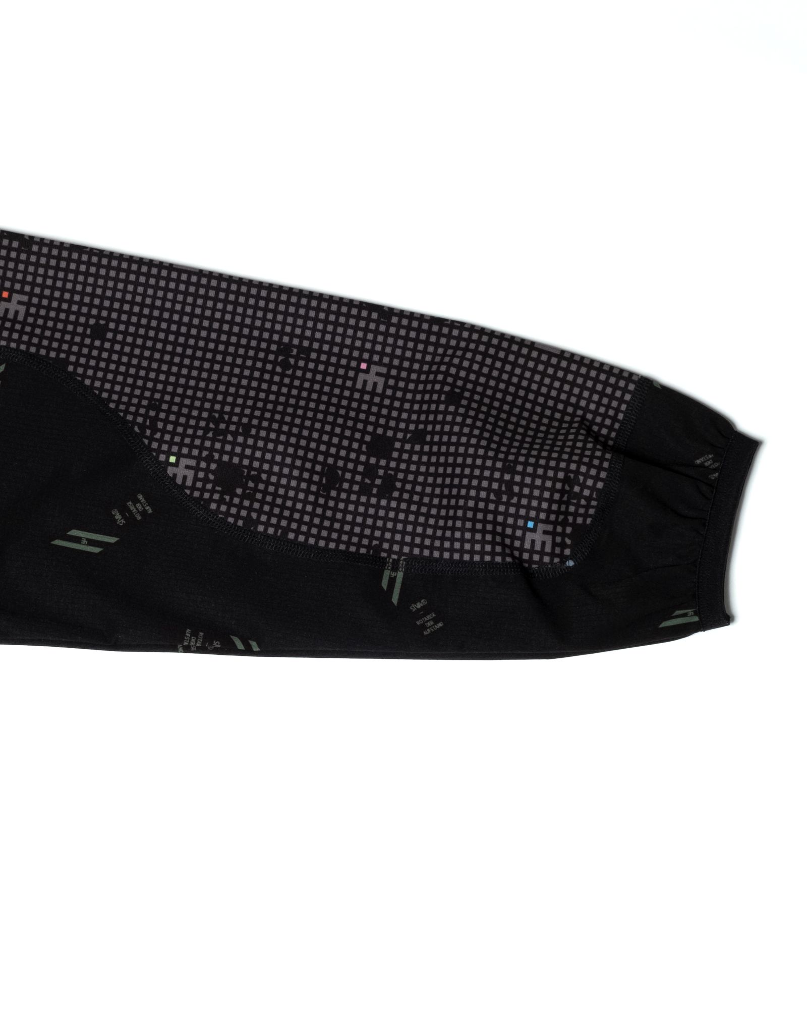 NIGHT-CAMO OVERSIZED L-SLEEVE / col: BLACK NIGHT-CAMO