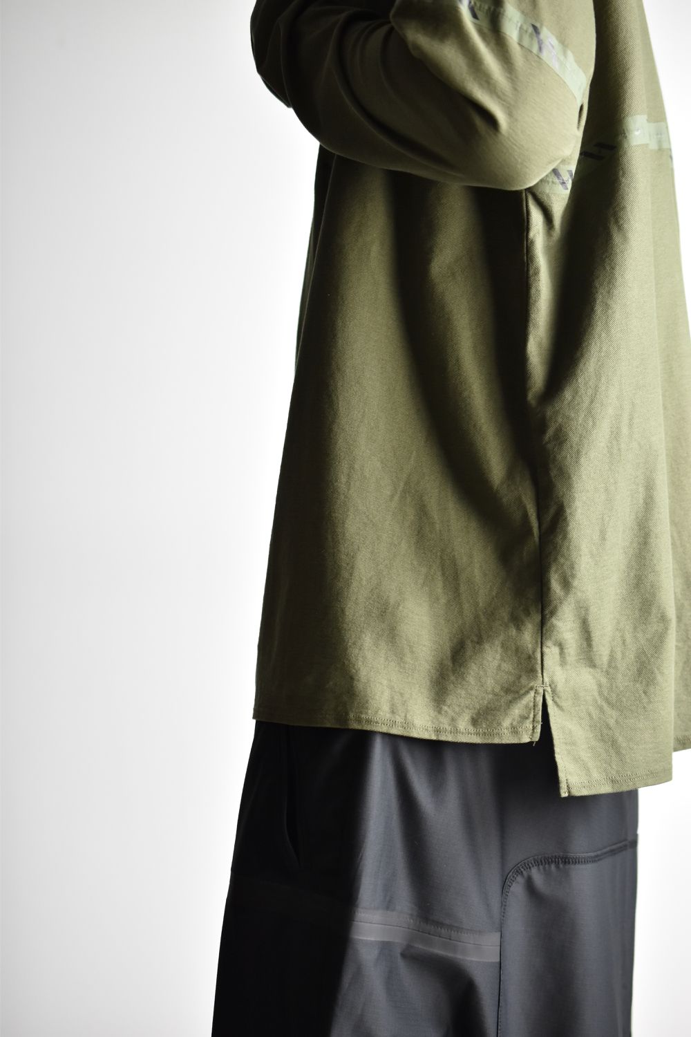FLATSEAM LINE WIDE L-SLEEVE c/#2 OD