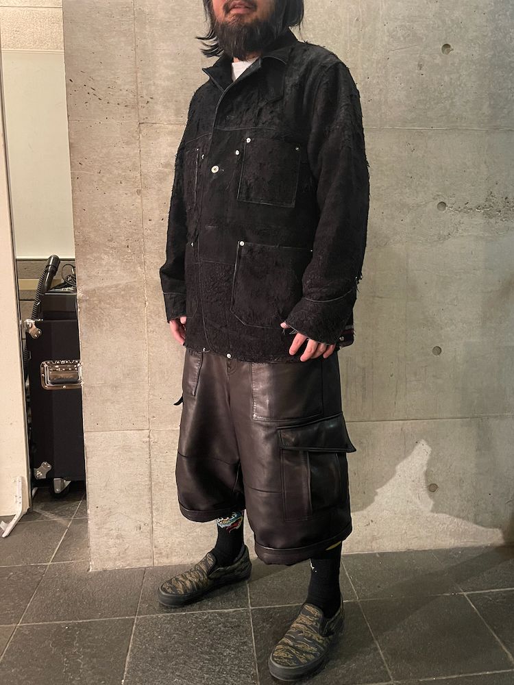 945-81TJ456-1 (BLACK)