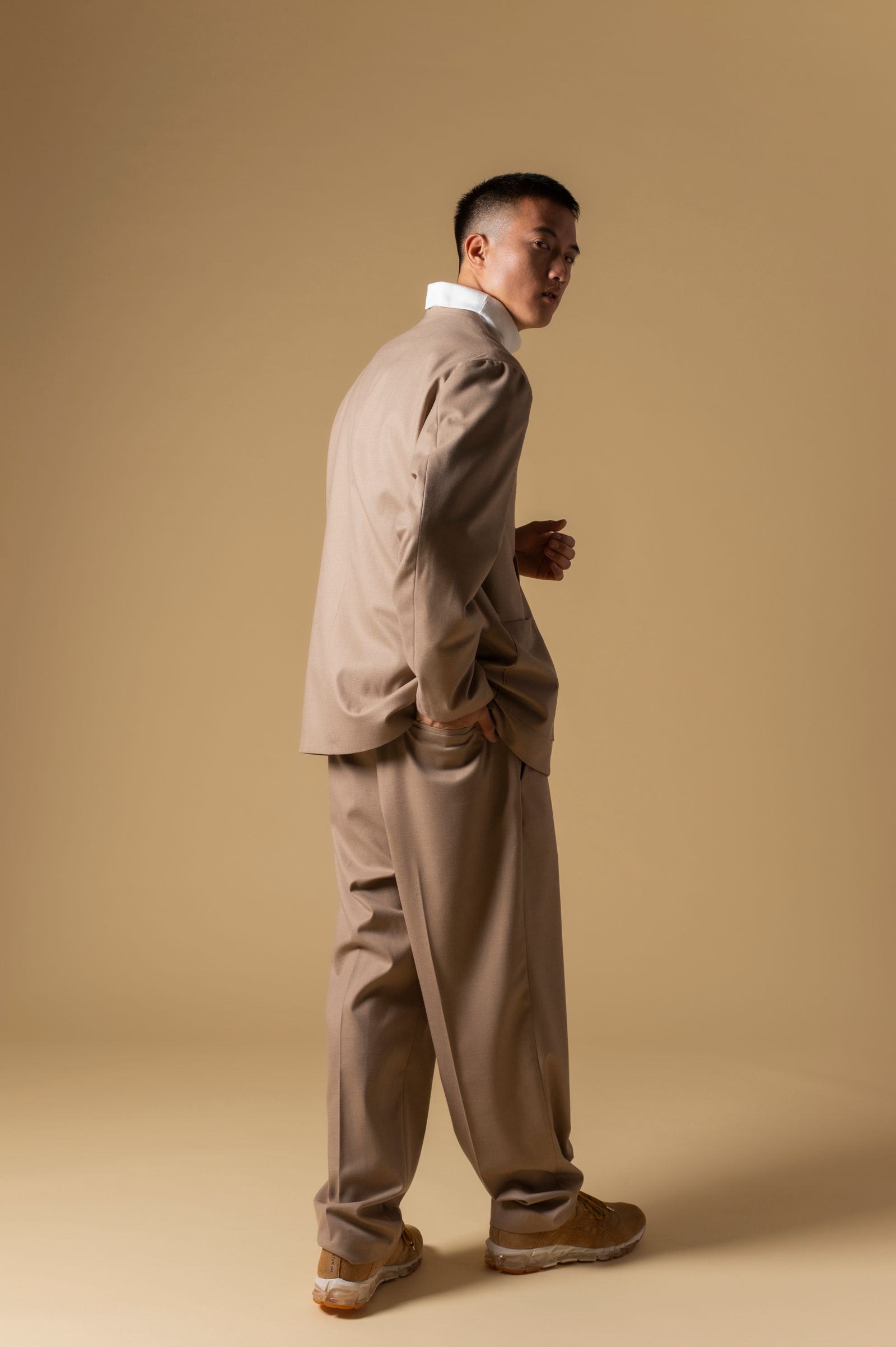 RELAXED BLAZER  (BEIGE)