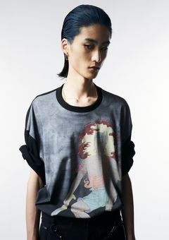 × 天明屋尚「剣神、槍神」LACE UP S/S / ビッグTEE (BLACK,CHARCOAL)