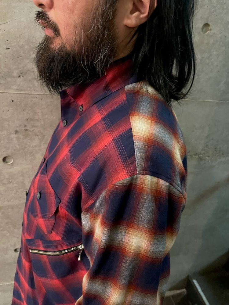 945-81TS188-1 (BLK/WHT, RED/NAVY)