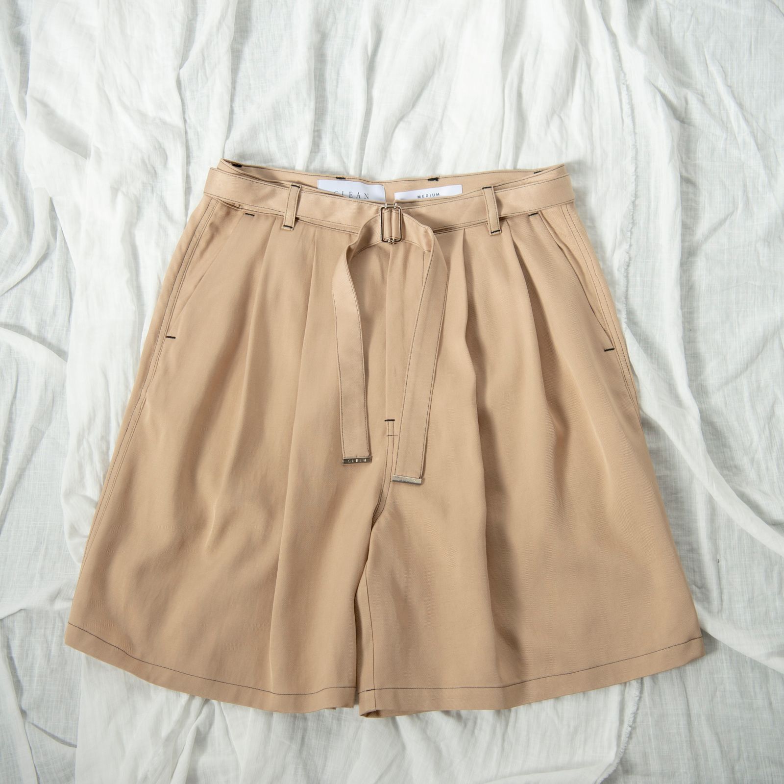 「予約商品」FLARE SHORTS (BEIGE)