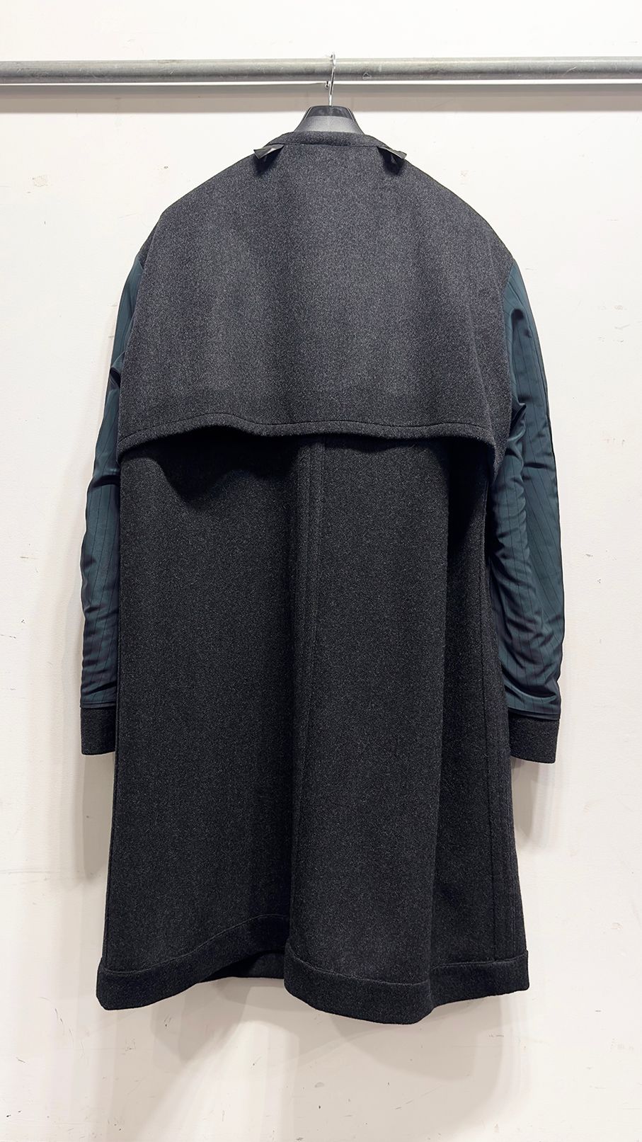 BRIAN'S LINER COAT / リバーシブル ノーカラーコート (Black, Charcoal Gray)
