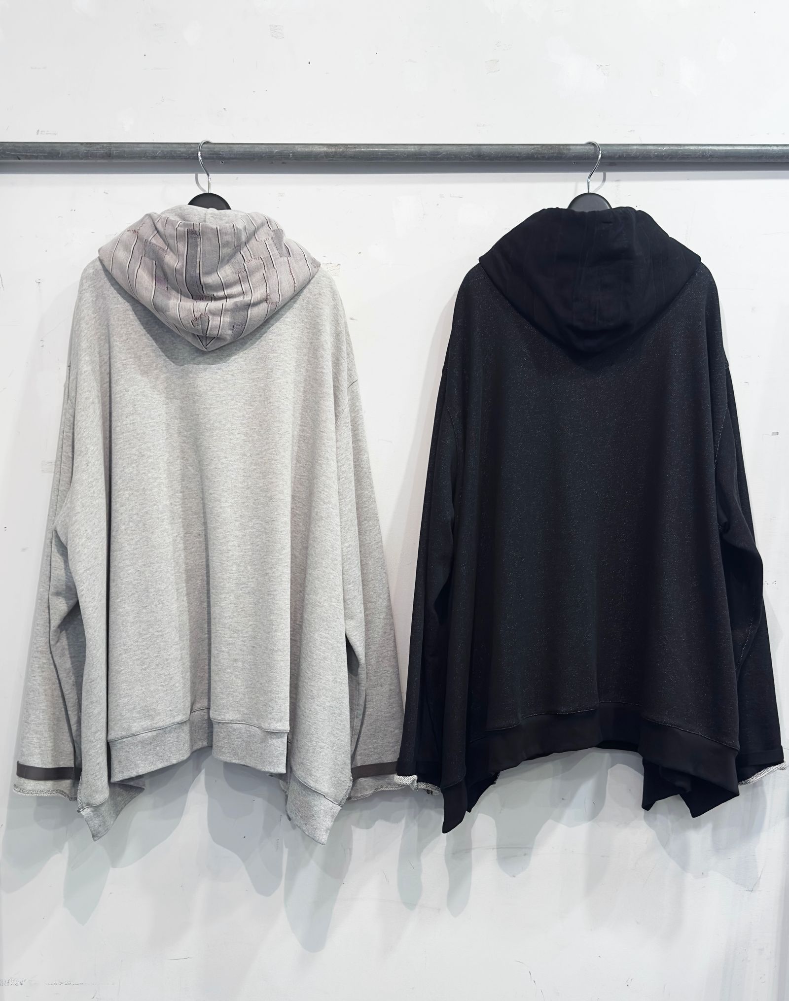 SHROUD HALF ZIP HOODIE / ハーフジップパーカー (BLACK,LIGHT GREY)