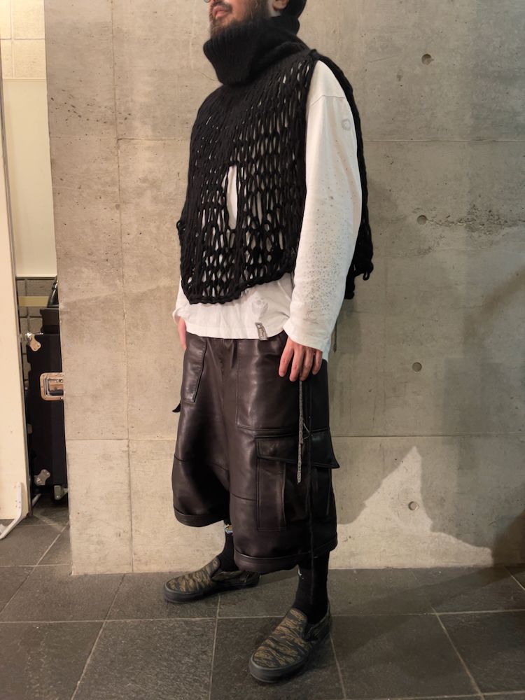 945-81TKN48-1 (BLACK)