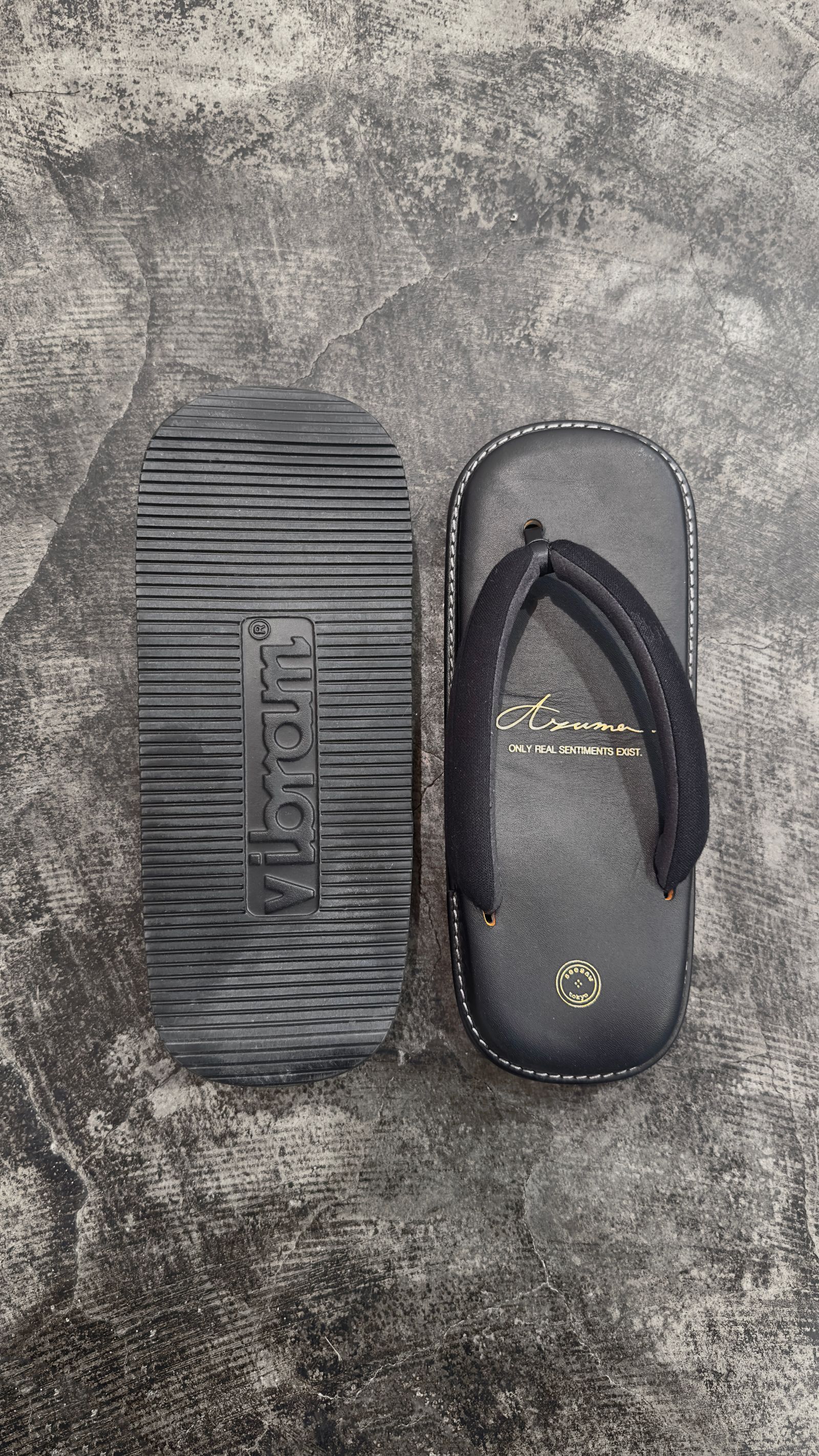 C/N CRUST JACQUARD LETHER SETTA / レザー雪駄 (BLACK, LIGHT GREY)