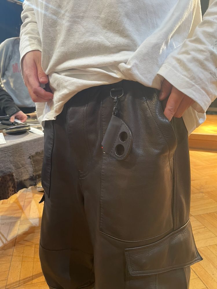 945-81TAC341-1 (BLACK)