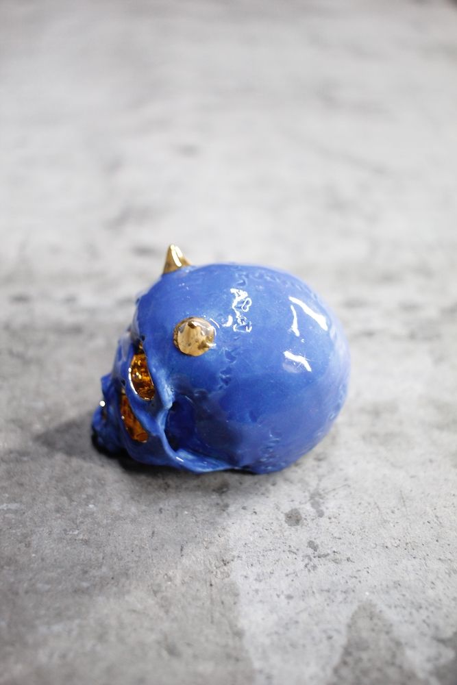 四つ目鬼髑髏ぐい呑 青×金  (桐箱付)