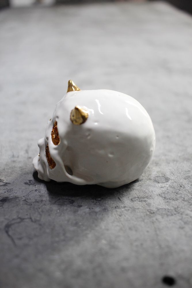 四つ目鬼ぐい呑 白×金  (桐箱付)