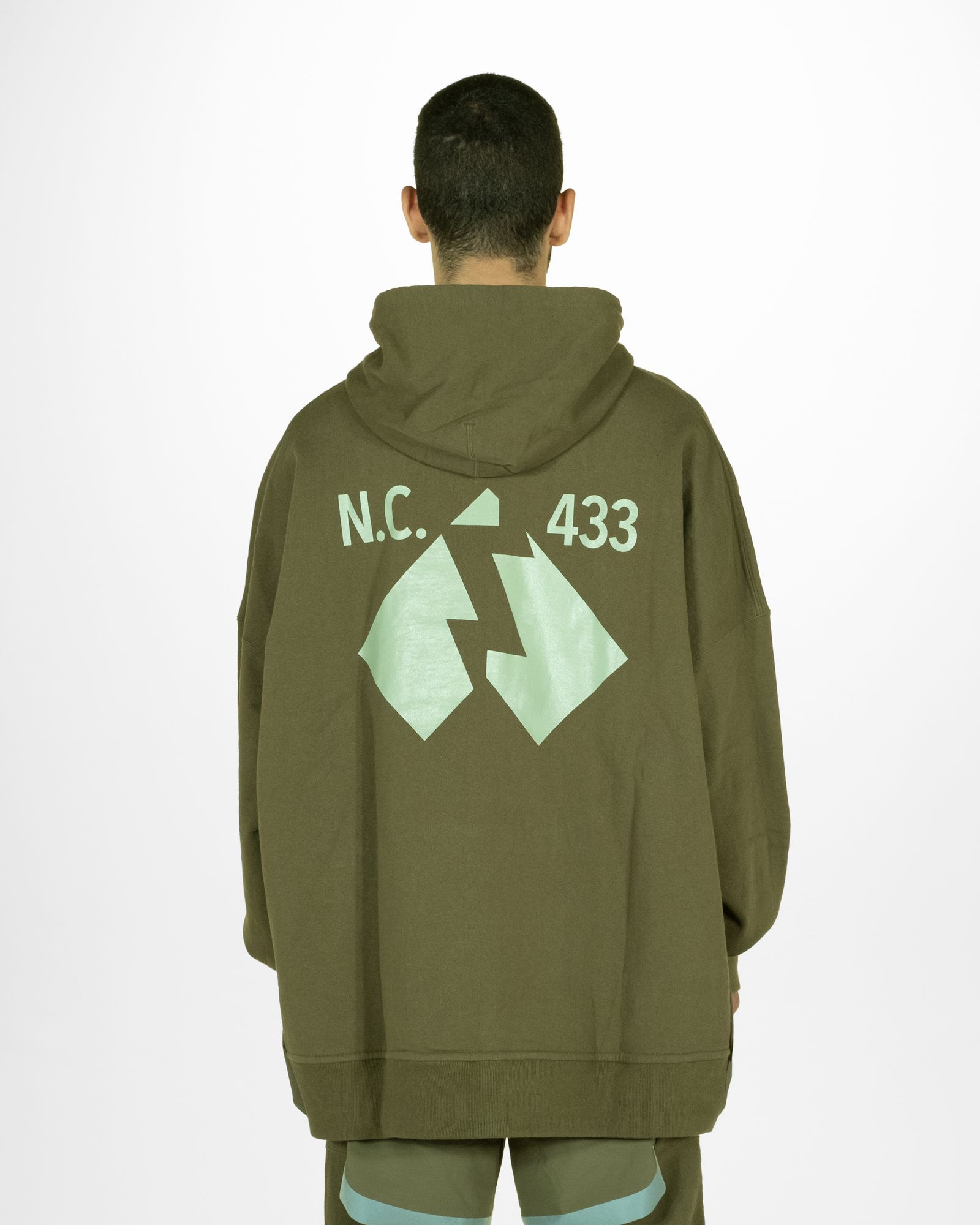 「予約商品」KANGAROO-POCKET WIDE JOGGER HOODIE / col: KHAKI