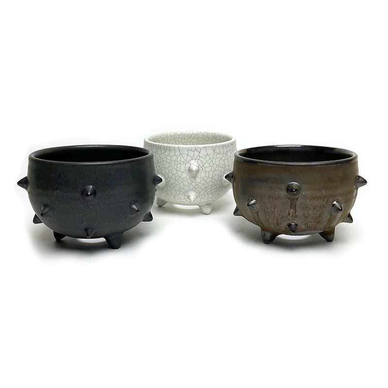 BOWL STUDS POT "GOLD" -陶器鉢-