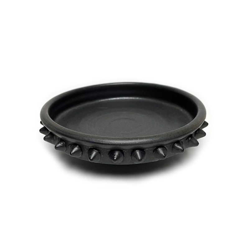 RAISE STUDS PLATE "BLACK" -陶器皿-