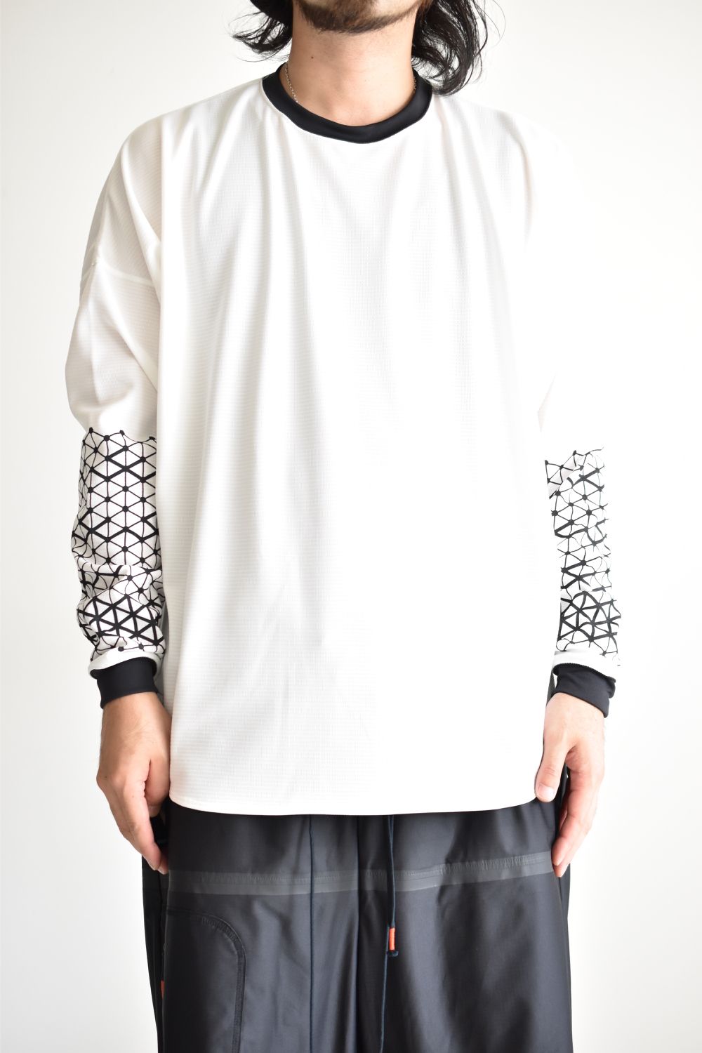 GEOMETRIC PATTERN L-SLEEVE c/#3 WHITE