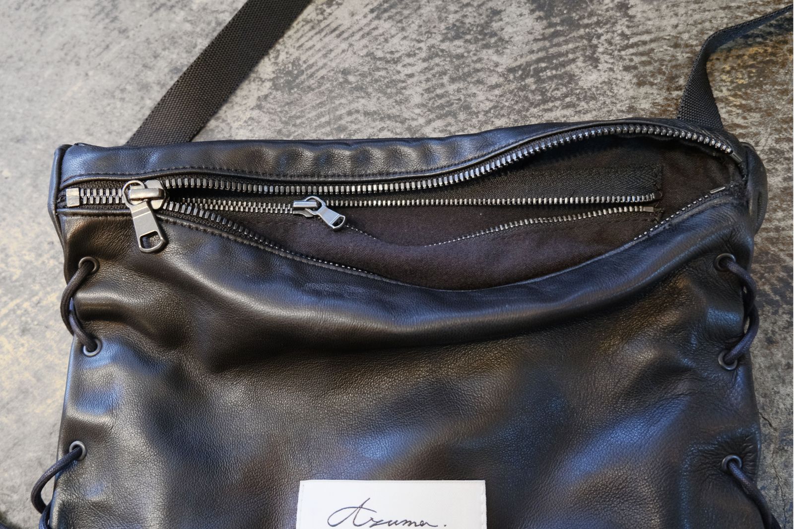 LEATHER UTILITY SACK (BLACK)