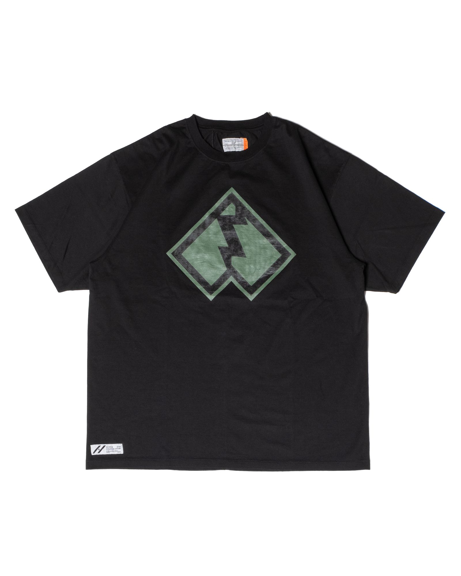 「予約商品」BACK-SEAM EMBLEM PLAIN TEE / col: BLACK