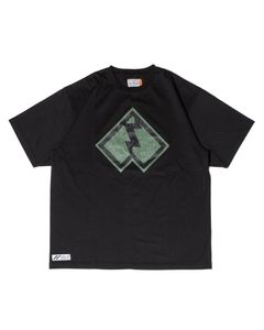 「予約商品」BACK-SEAM EMBLEM PLAIN TEE / col: BLACK