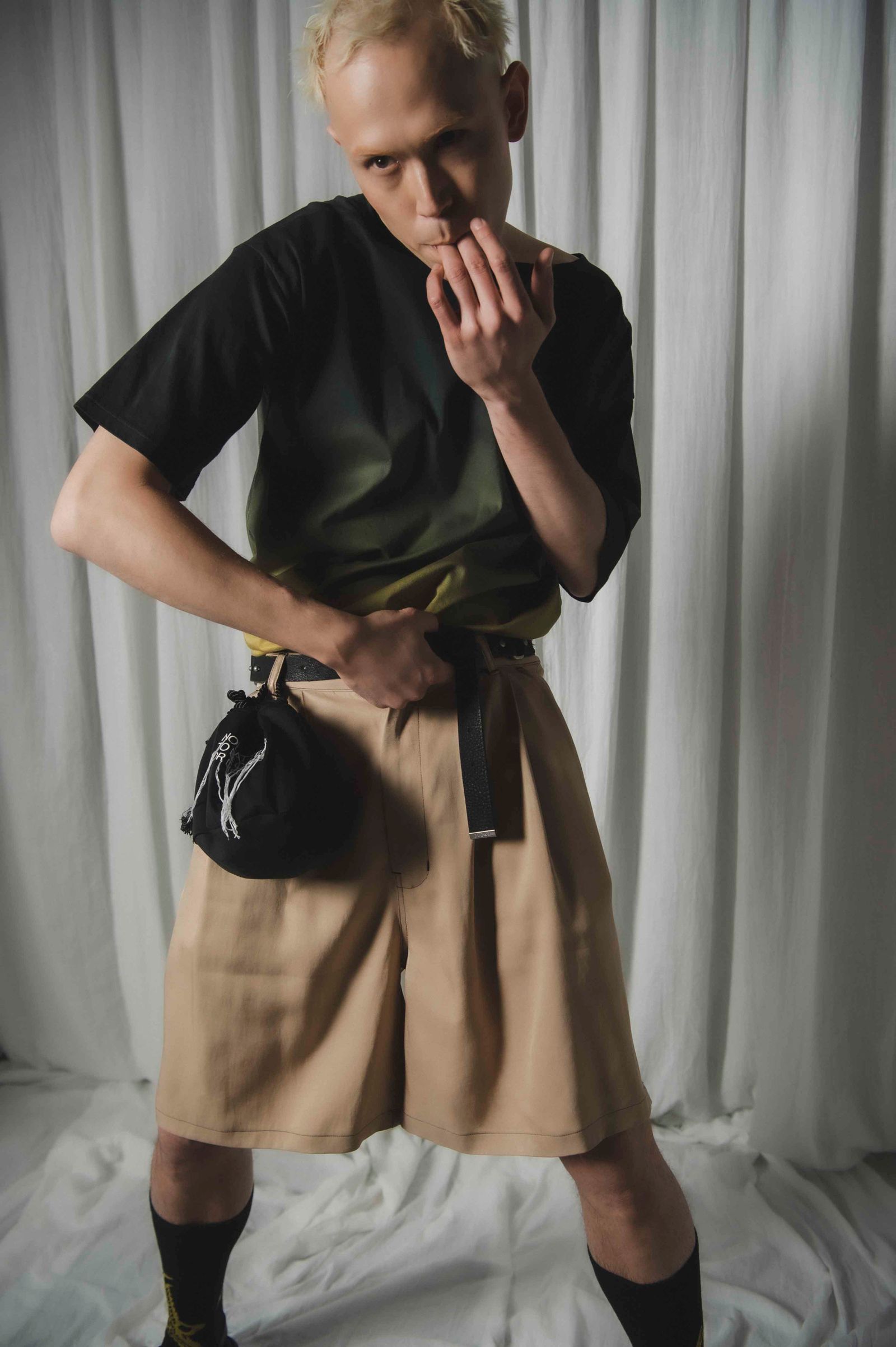 「予約商品」EMBROIDERED PURSE (BLACK/WHITE)
