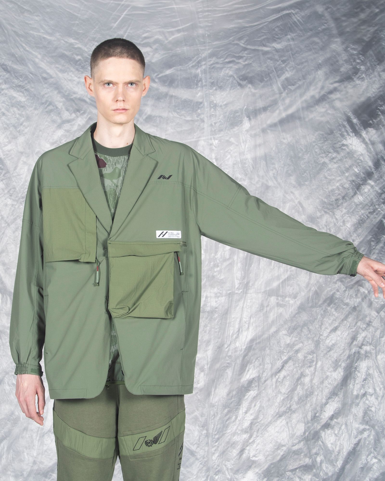 「予約商品」ADDITIONAL MULTI-PKT WIDE BLAZER / col: KHAKI