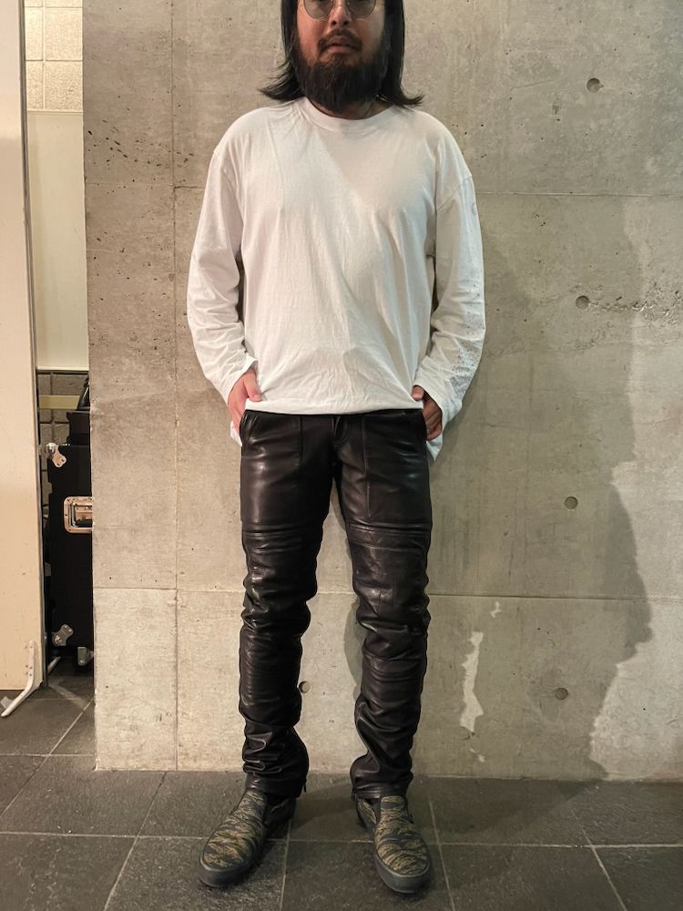 945-81TP245-1 (BLACK, WHITE)