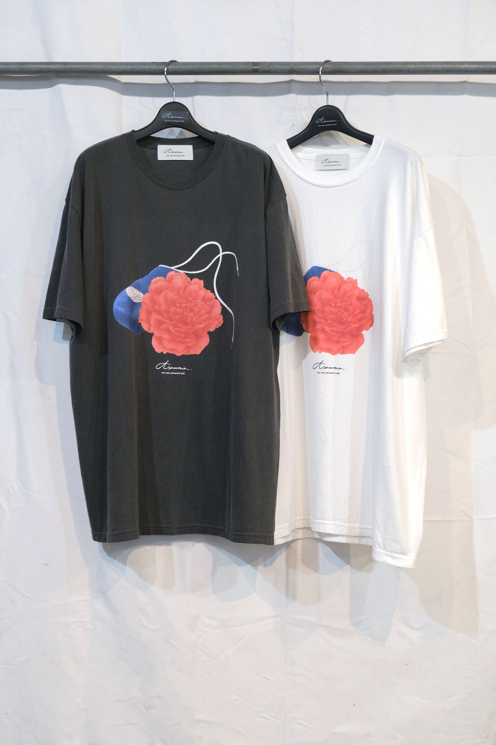 FLOWER / GLOBE T-SHIRT (BLACK/WHITE)