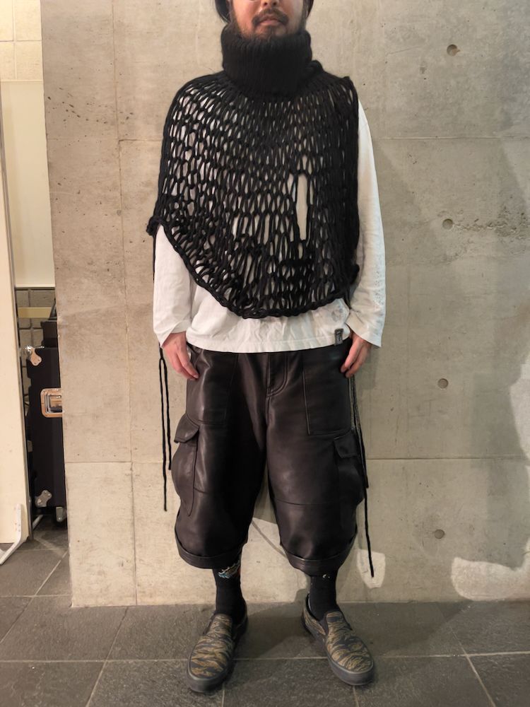 945-81TKN48-1 (BLACK)