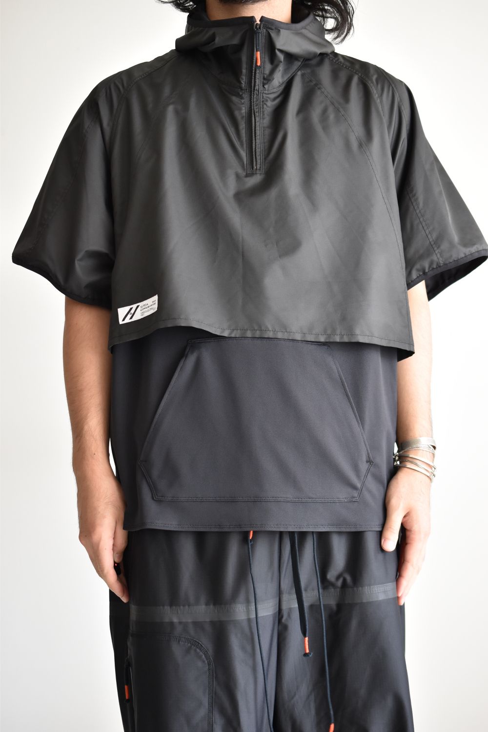 LAYERED HOODED WIDE PULL S-SLEEVE  c/#1 BLACK