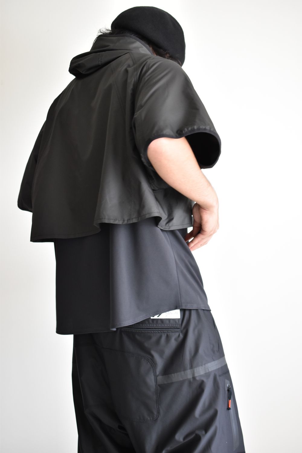 LAYERED HOODED WIDE PULL S-SLEEVE  c/#1 BLACK