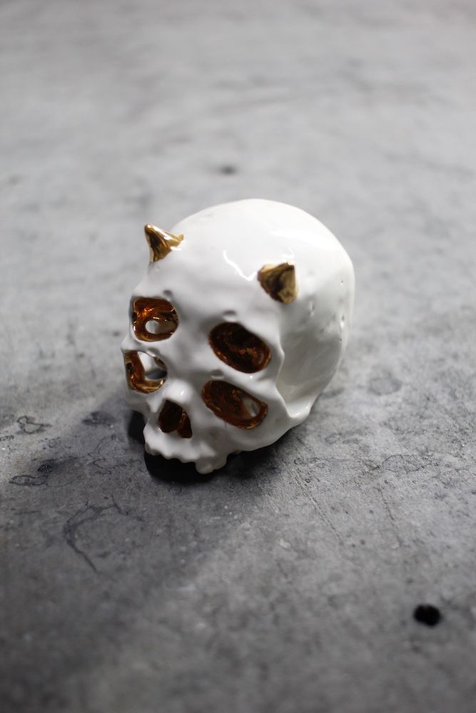 四つ目鬼ぐい呑 白×金  (桐箱付)