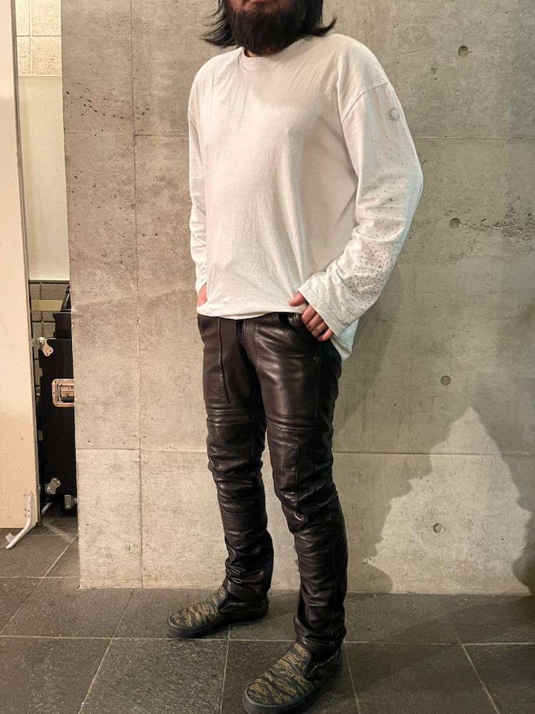 945-81TP245-1 (BLACK, WHITE)