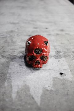 三つ目鬼髑髏ぐい呑 深紅×銀  (桐箱付)