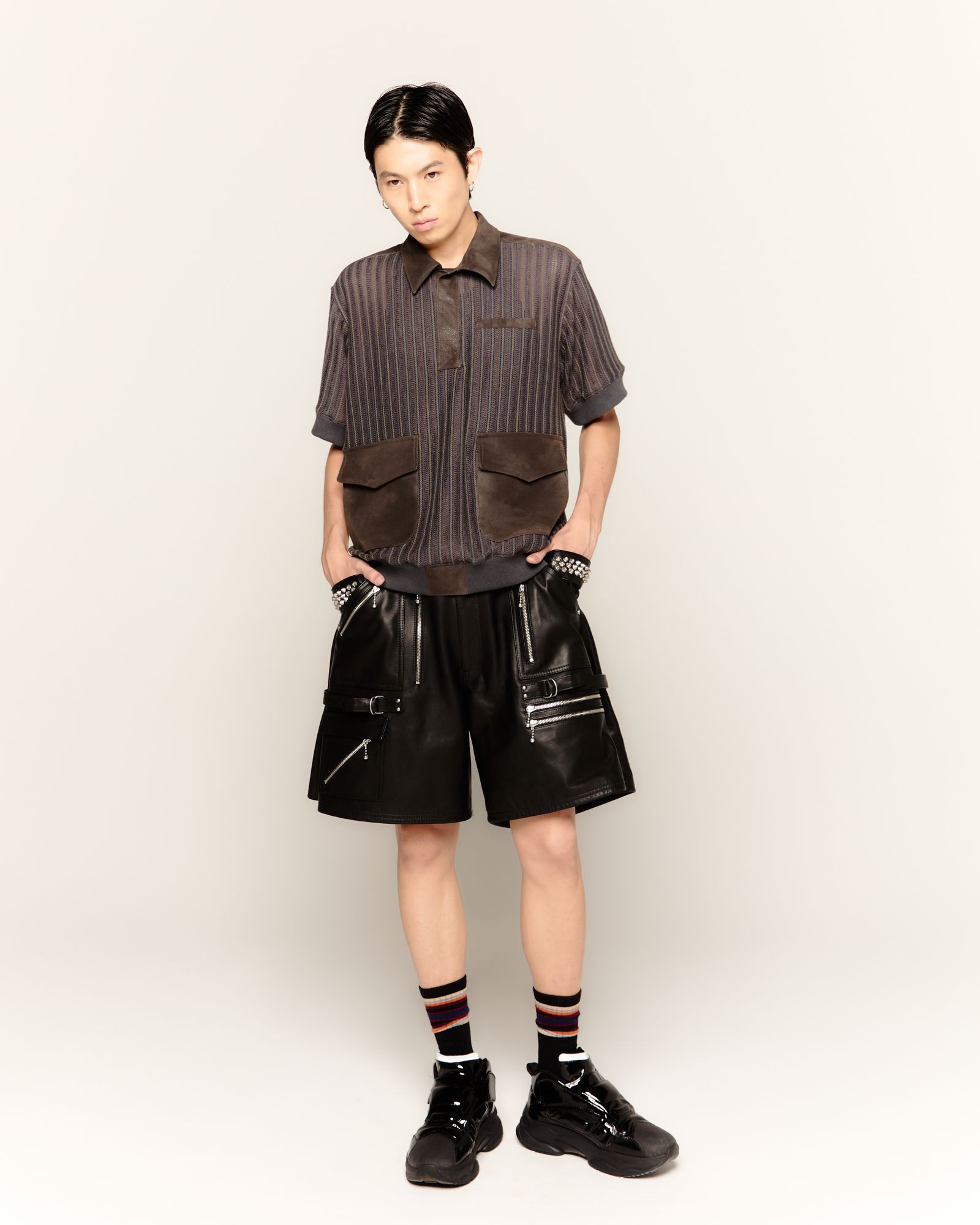 945-81GP257-1 (BLACK, WHITE)