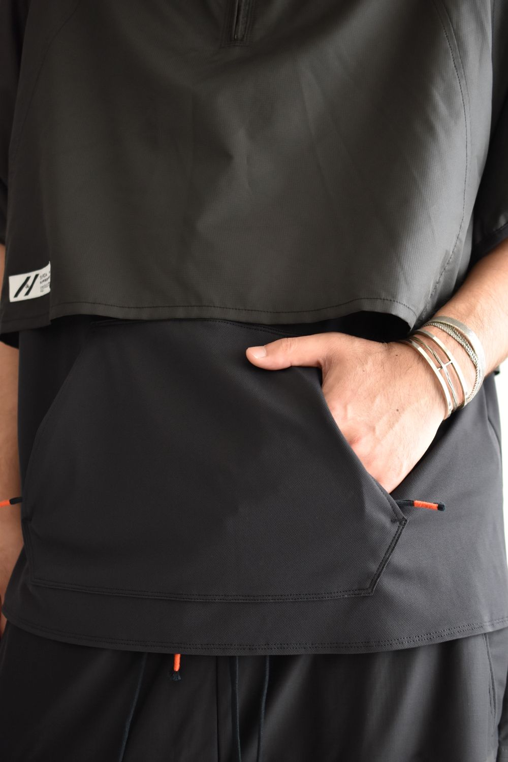 LAYERED HOODED WIDE PULL S-SLEEVE  c/#1 BLACK