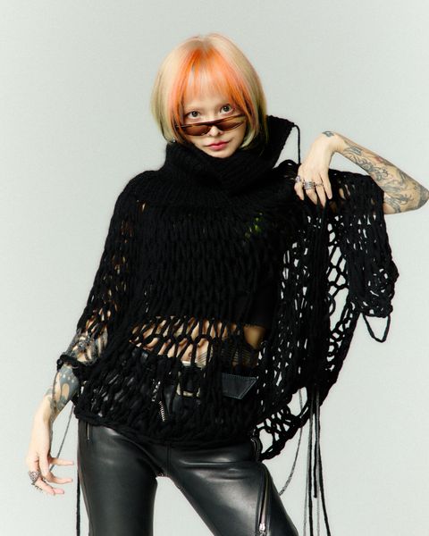 945-81TKN48-1 (BLACK)