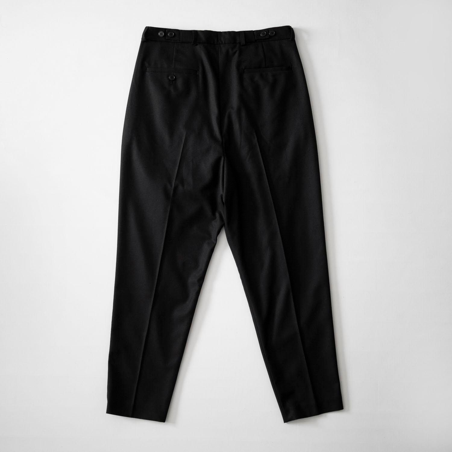REGULAR TAPERED PLEATS PANTS (BLACK)