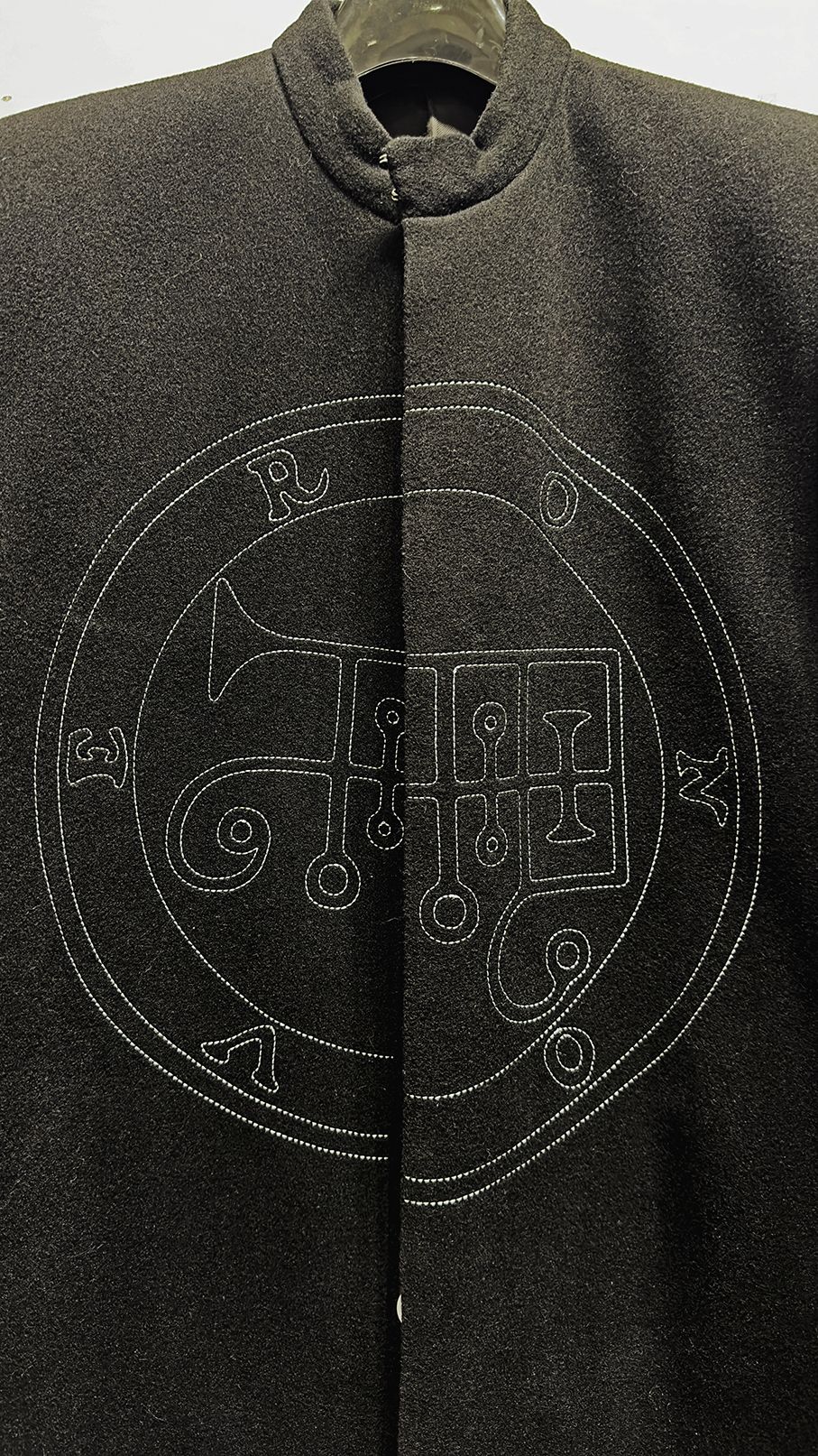 HENDRIX’S EMBROIDELY JACKET / スタンドカラー ジャケット (Black, Charcoal Gray)