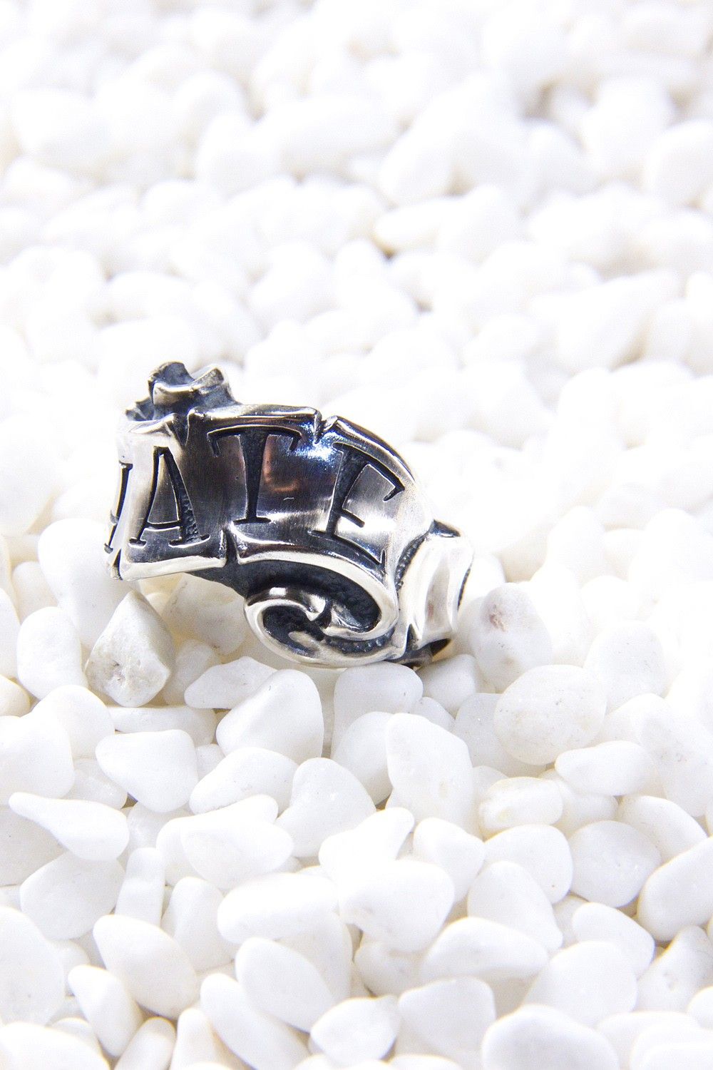 MESSAGE ON RIBON RING 『HATE』