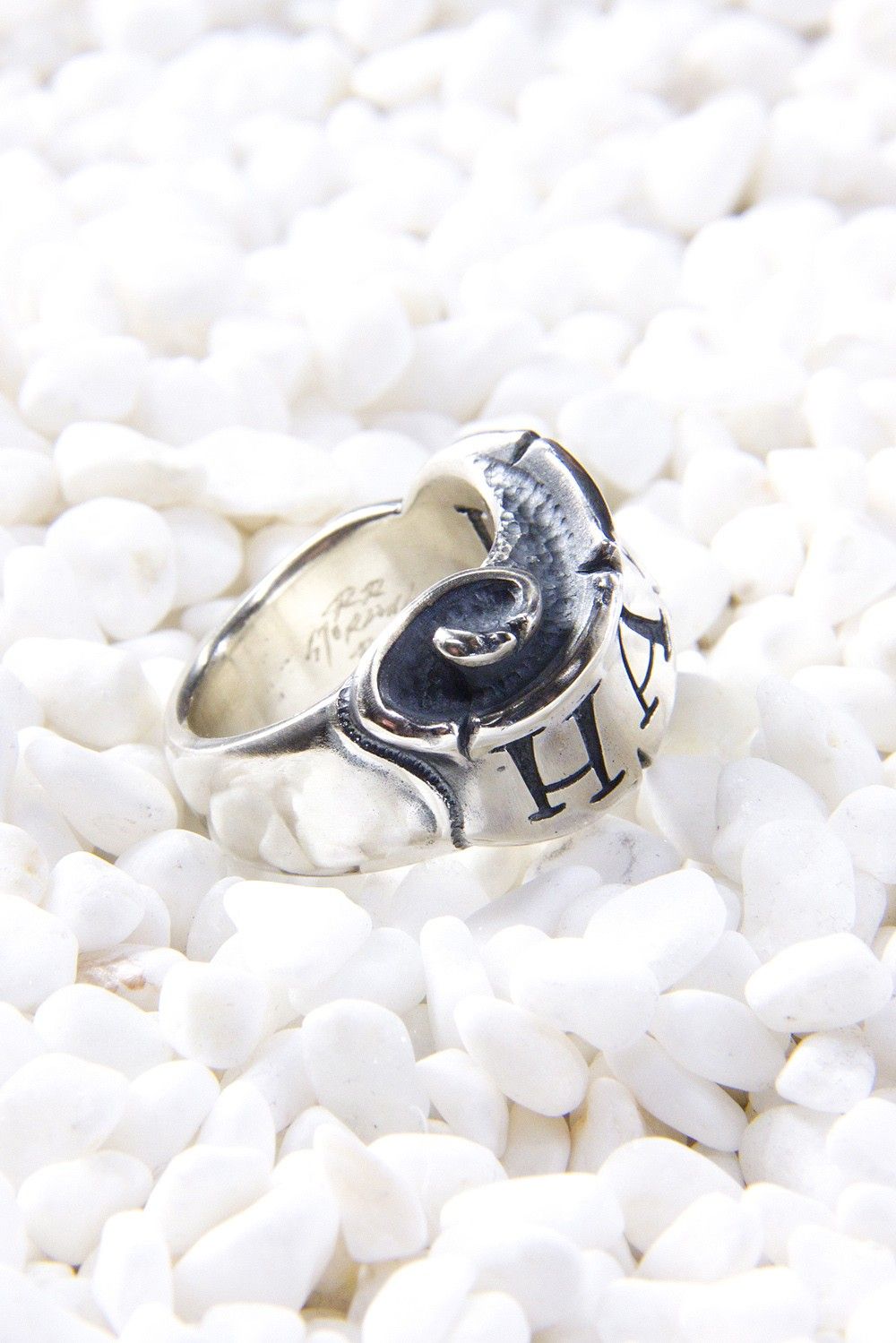 MESSAGE ON RIBON RING 『HATE』