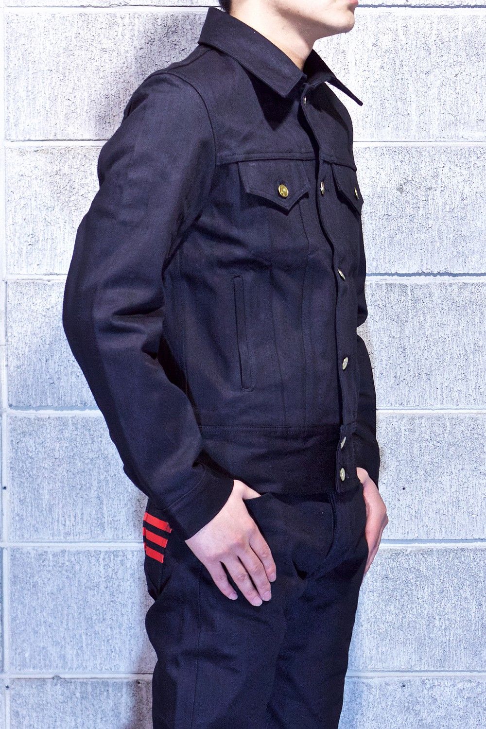 TRACKER JKT "BLACK"