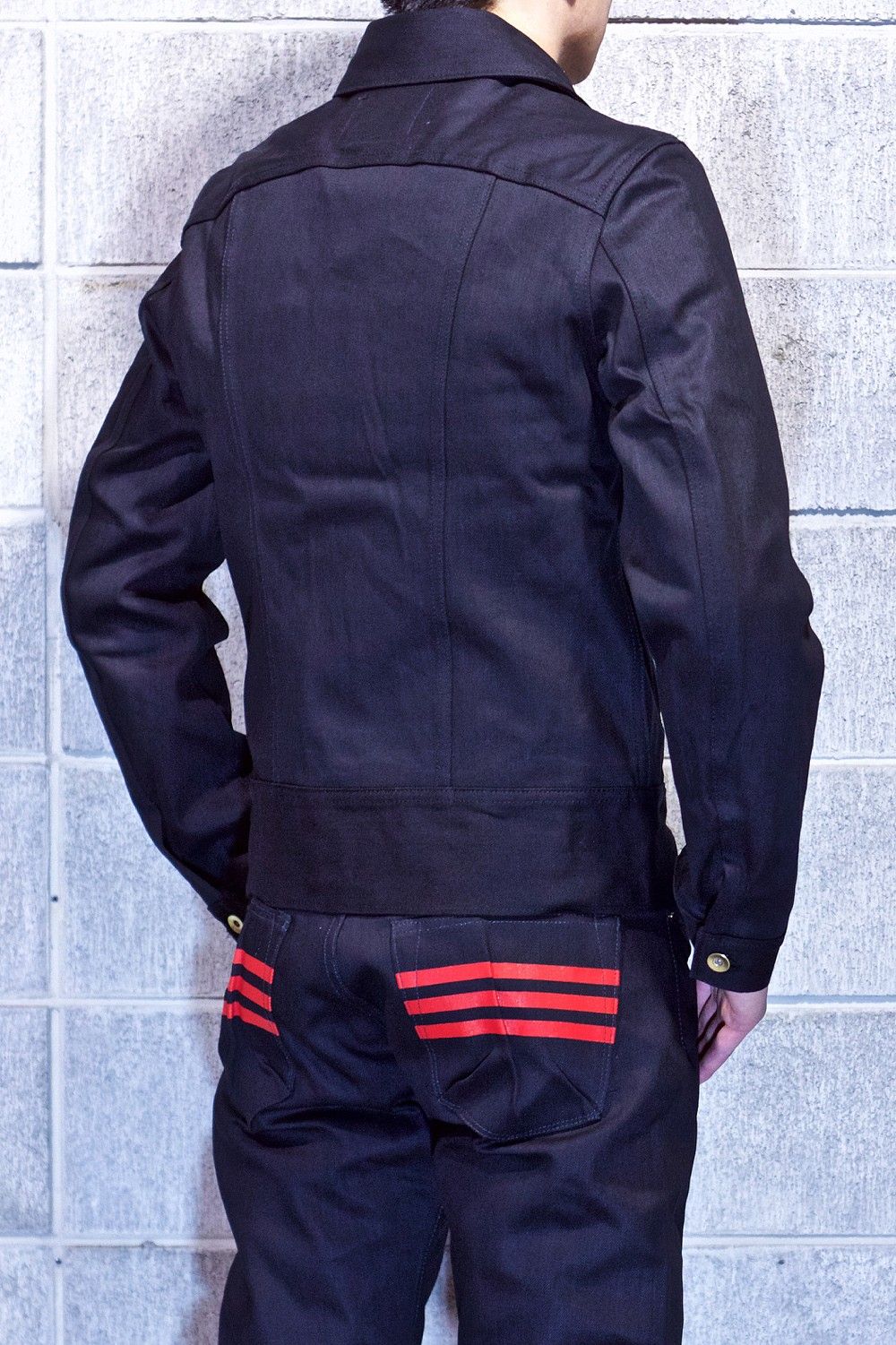 TRACKER JKT "BLACK"