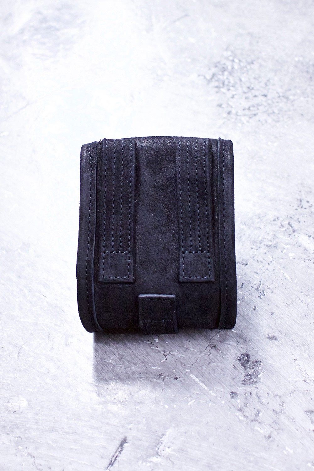945-71GAC173-1 BLACK
