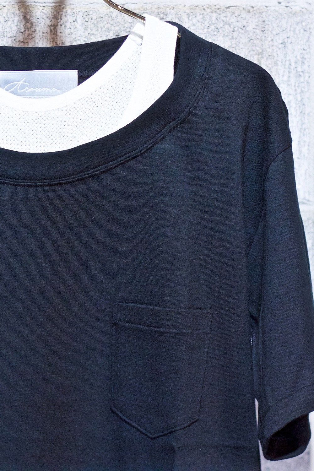 Layered neck Tee BLK×WHT