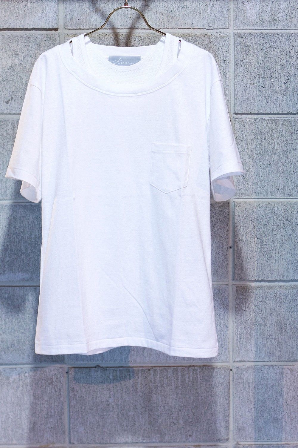 Layered neck Tee WHT×WHT