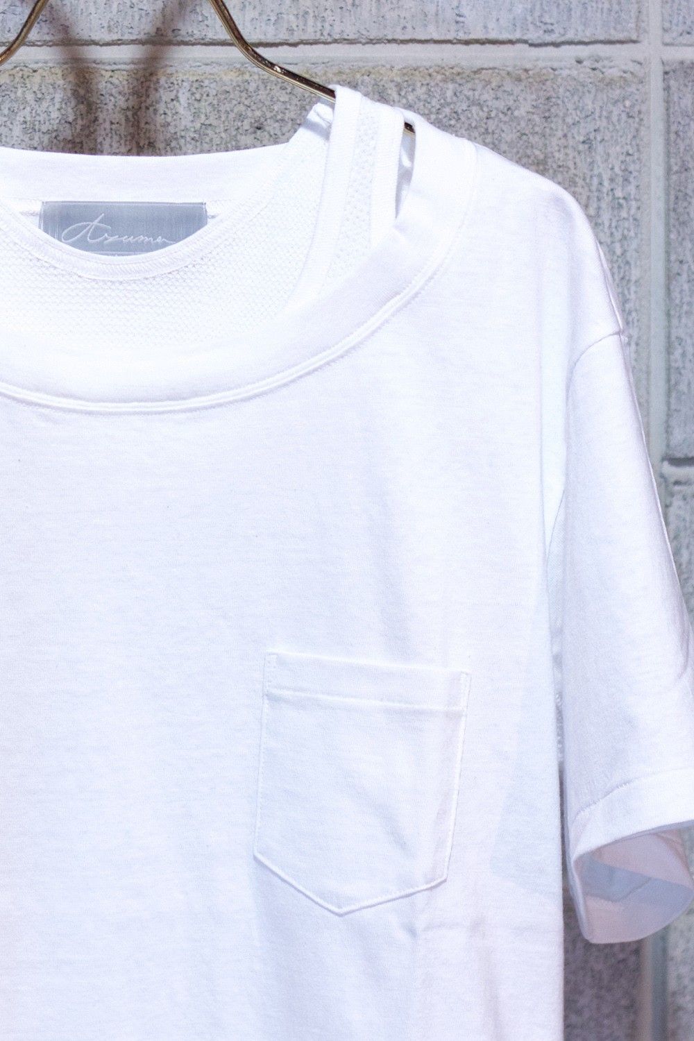 Layered neck Tee WHT×WHT